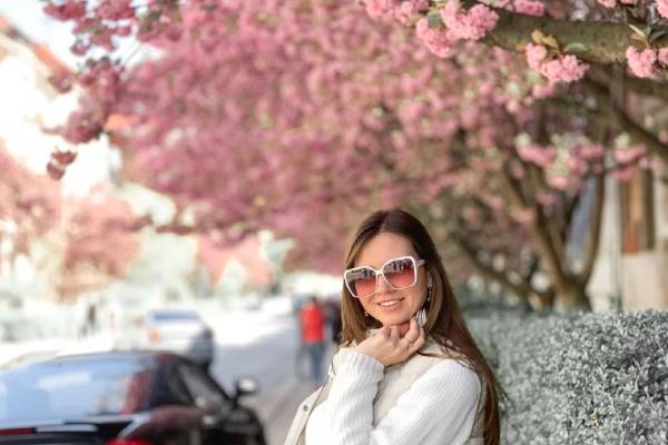 Зображення до Закарпаття + цвітіння сакури