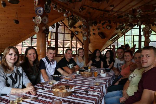 Зображення до Долина нарцисів + Прикарпаття